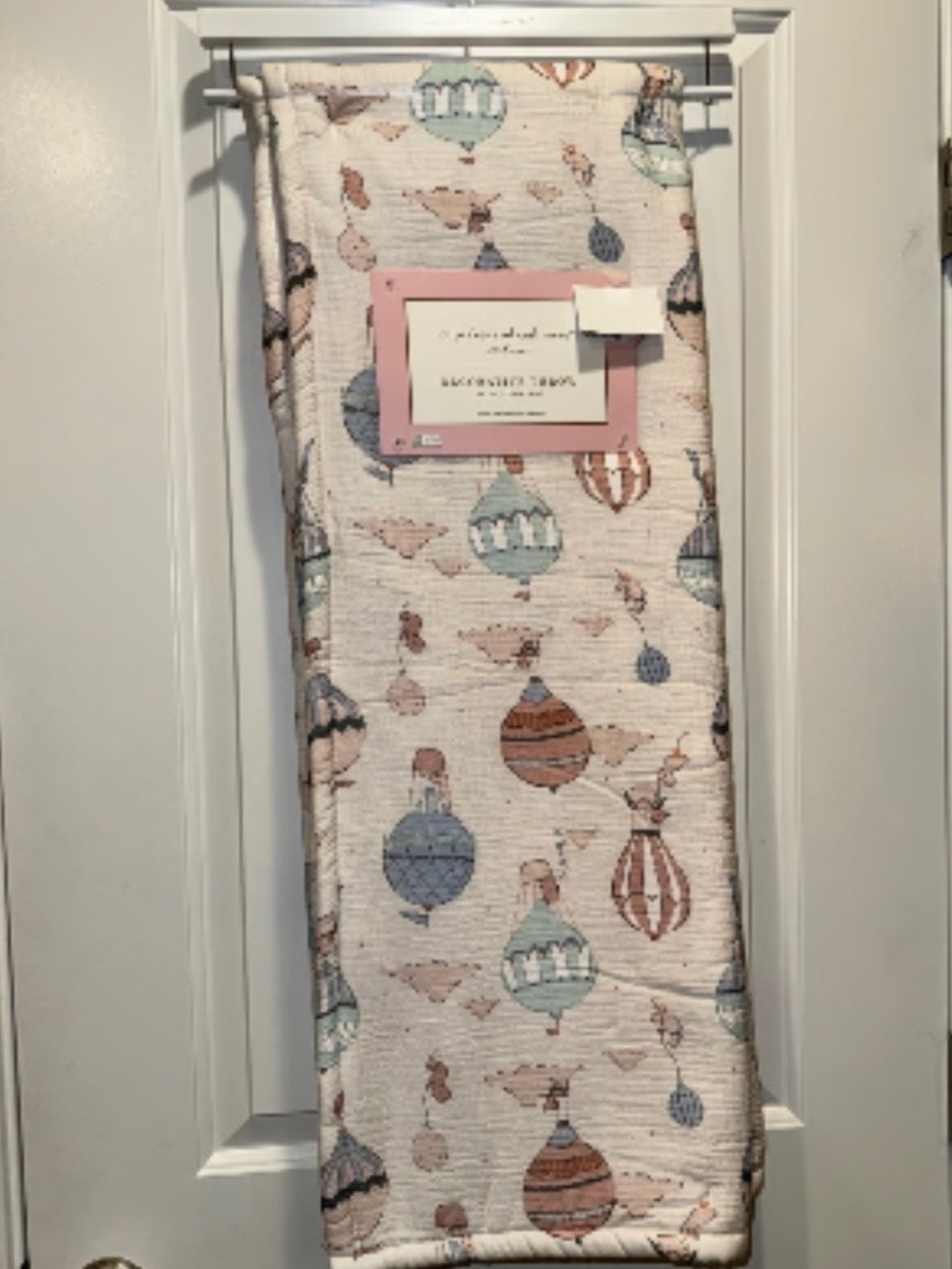 NWT Cupcakes and Cashmere Hot Air Balloon Throw Blanket gauze
